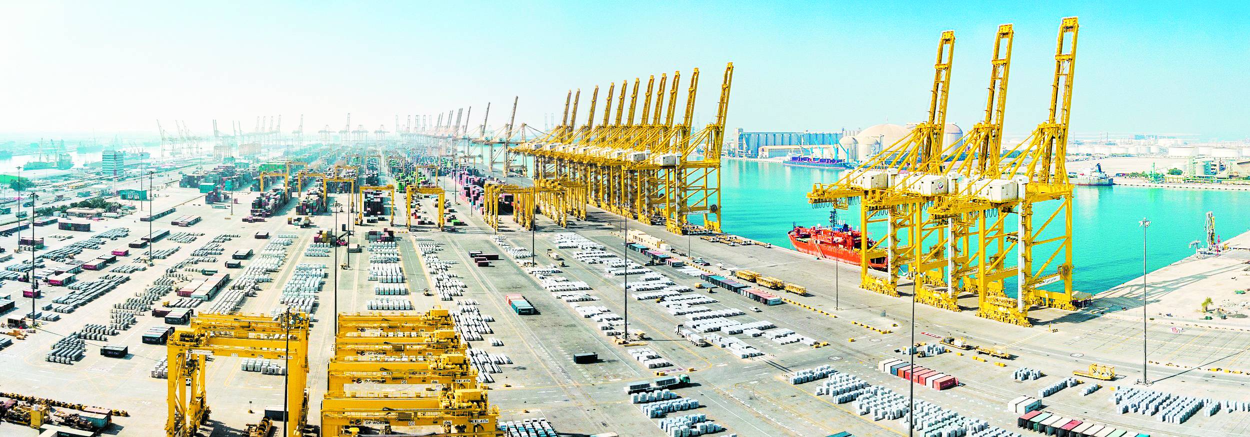 Image:الإمارات الرابعة عالمياً في الفائض التجاري خلال 2022