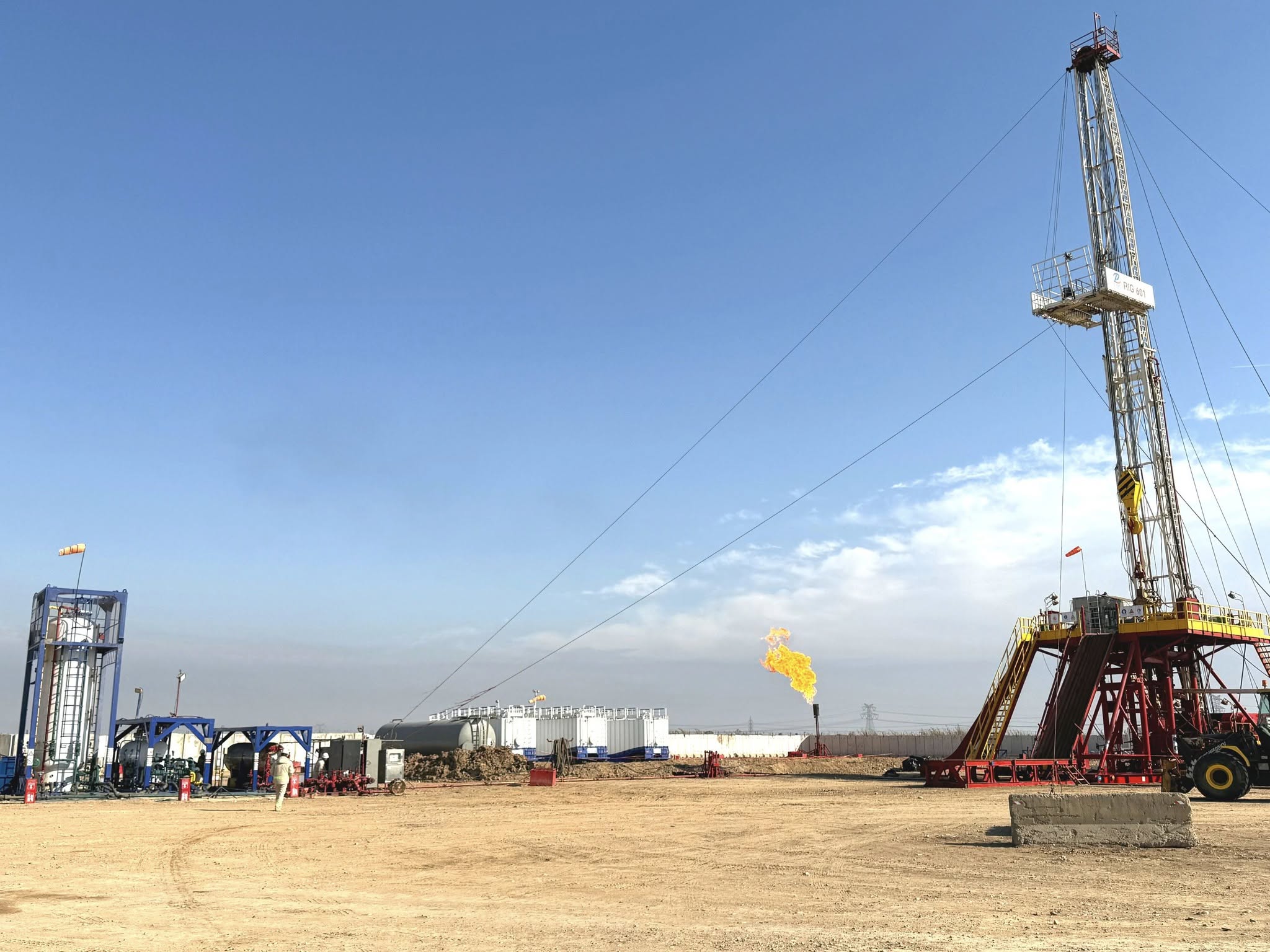 Discovery of the largest Iraqi oil field with two billion barrels