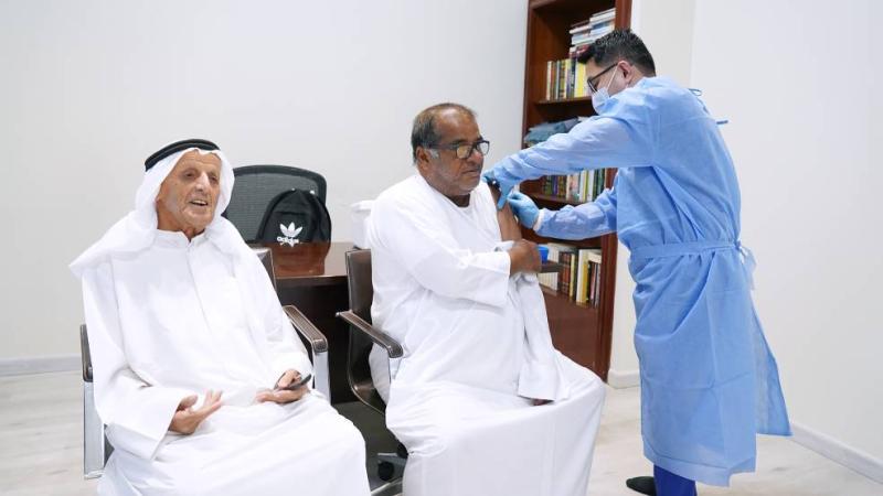 «صحة دبي» تواصل حملة التطعيم ضد الأنفلونزا الموسمية