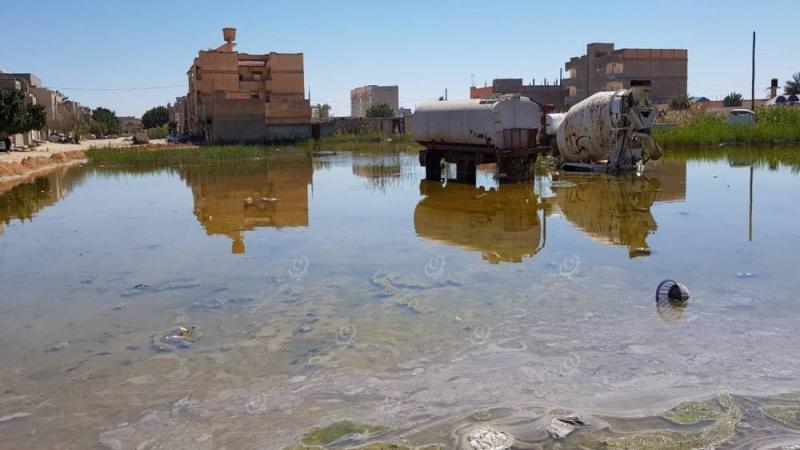 الخوف من «درنة جديدة».. تدفق المياه الجوفية ينذر بكارثة في زليتن الليبية