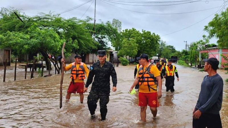 مصرع 13 شخصاً في السلفادور وغواتيمالا جراء الأمطار الغزيرة