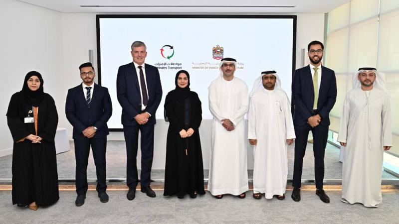 «الطاقة» و«مواصلات الإمارات» تطلقان مشروعاً لشحن المركبات الكهربائية