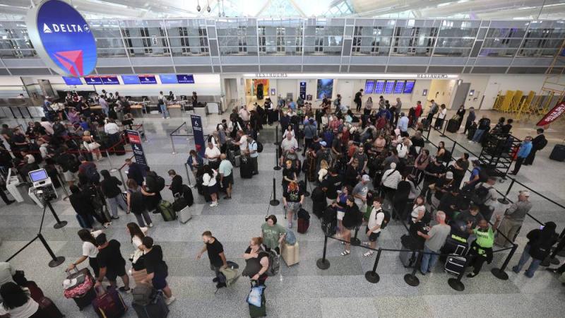 أعاد مطارات العالم إلى التسجيل اليدوي.. الخلل التقني يلغي 24 ألف رحلة