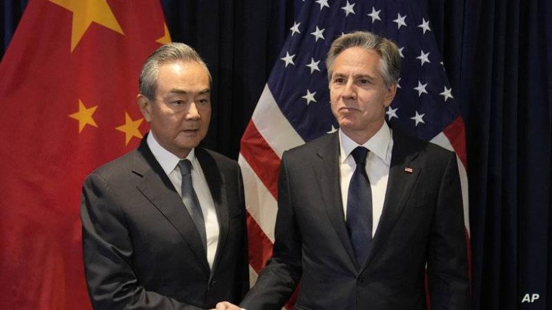 وزير خارجية الصين يلتقي نظيره الأمريكي في لاوس