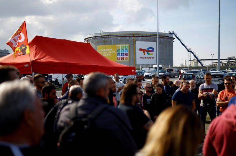 La confédération syndicale française promet de poursuivre la grève Total Energie