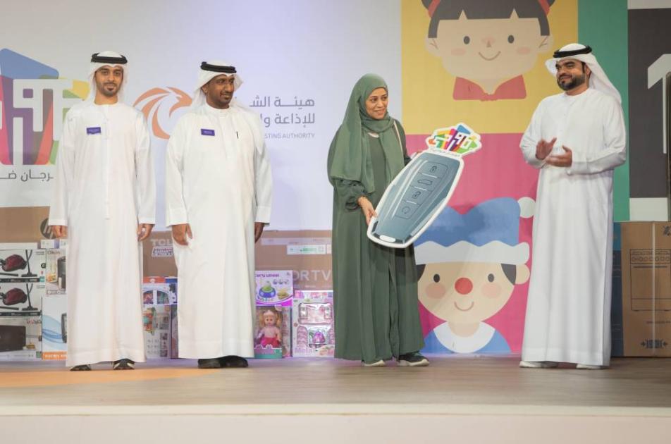 Winners of the 12 Suburbs Festival Draw in Sharjah Receive Cars from Bee’ah Group and Sharjah Chamber of Commerce