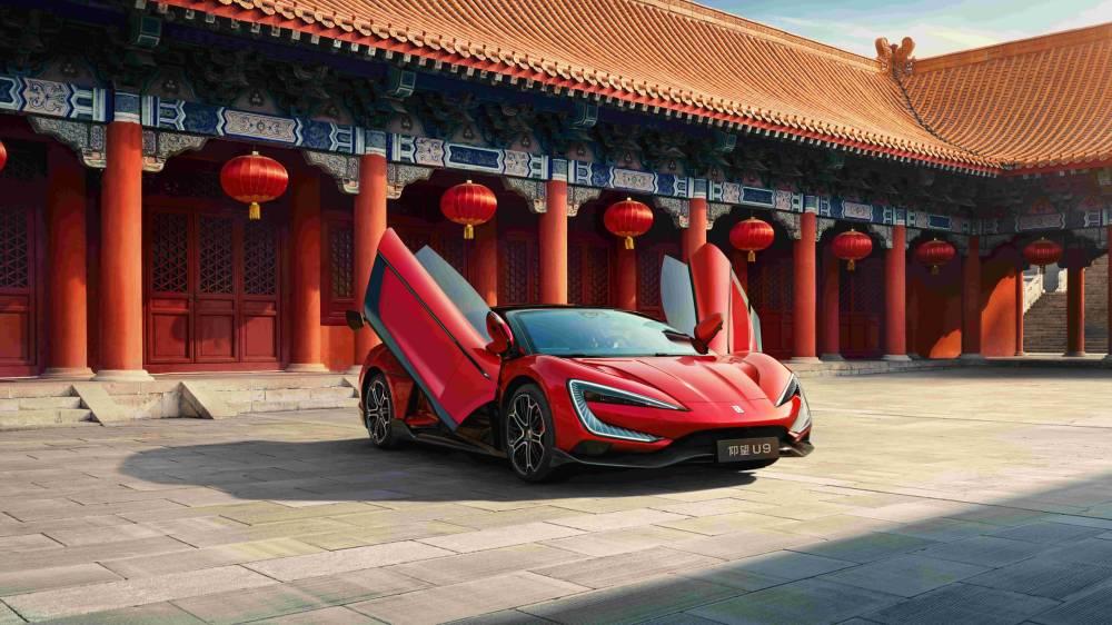 BYD Unveils 3,450 Electric Supercar Competing with Ferrari and Lamborghini – Largest Seller of Electric Cars