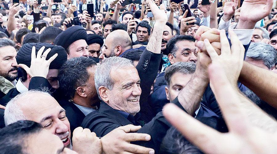 Iran’s President, Reformist Pezeshkian, Offers Hand of Friendship to All